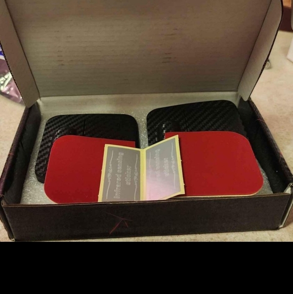 2 Universal wireless Mitsubishi car door projector logo Lights no tools … - Picture 3 of 4